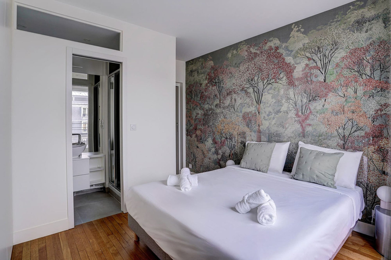 Room 2, Bright Etoile Bright 2 bed Close to Eiffel Tower Arc the Triomphe et Champs Elysees, Paris