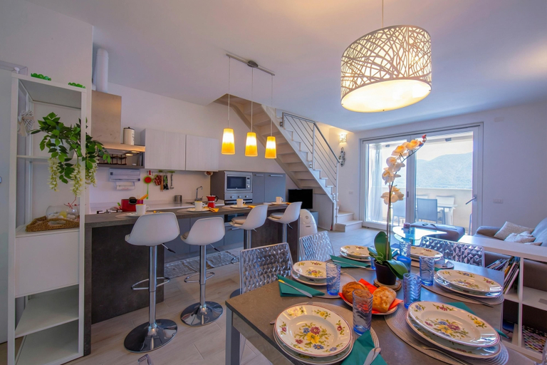 Food & Drinks, Como Lake Modern apartment Ulivi, Como