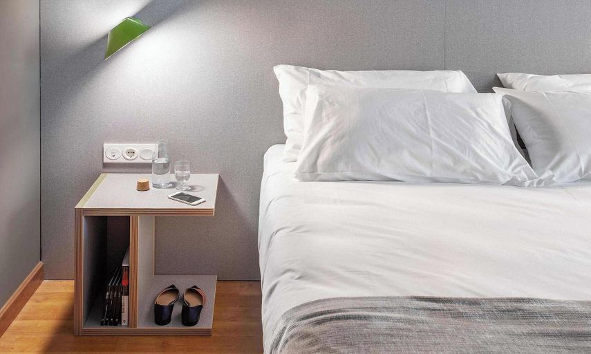 Bedroom 4, ibis Styles Pamplona Noain, Navarra