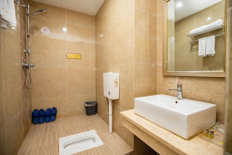 Bathroom 4, LANHUA HOTEL, Chongqing