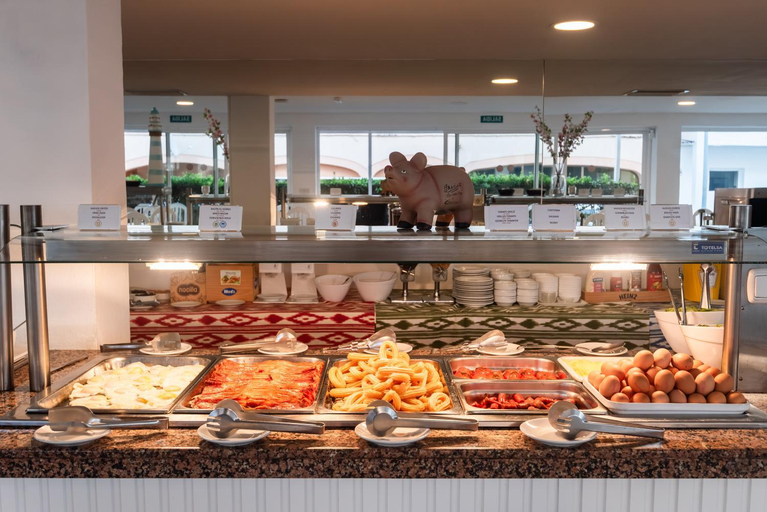 Food & Drinks 5, Hotel Chevy & Suites, Baleares
