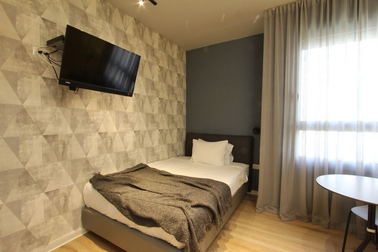 Bedroom, Solo STU apt TAU By Sea N Rent - C Bldg.