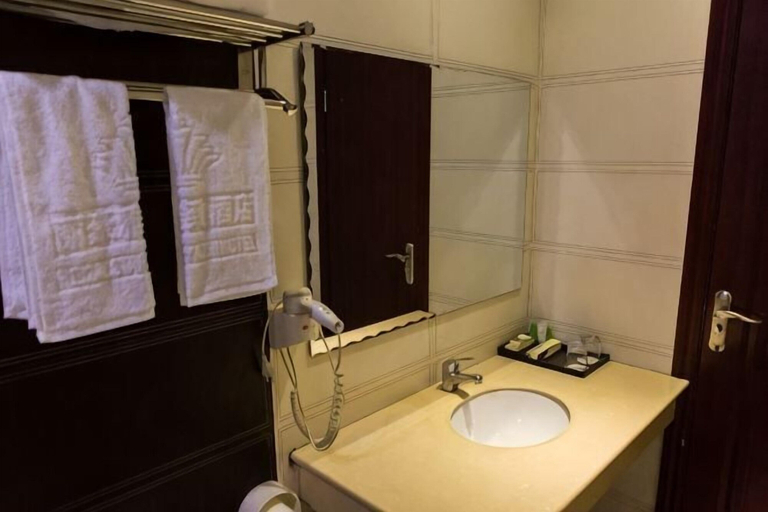 Bathroom 3, Linhai H Chain Lihao Star Hotel, Taizhou