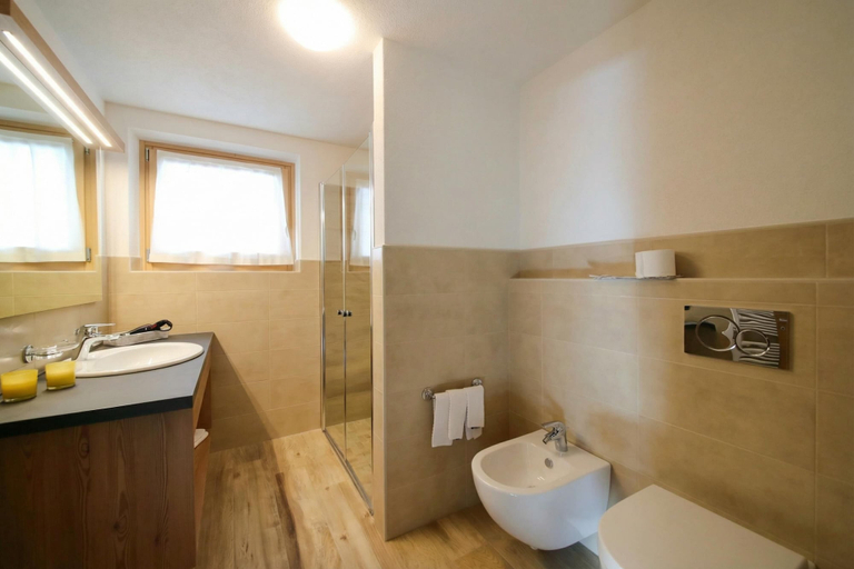 Bathroom, Danubio, Sondrio