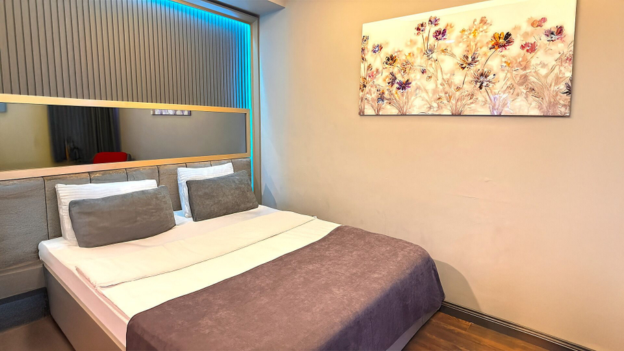 Bedroom 2, 216 Eagle Palace Suite, Pendik