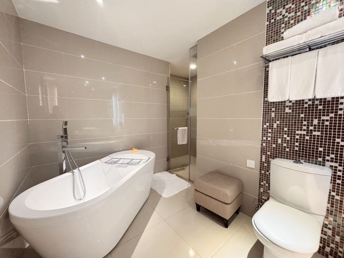 Bathroom 4, Dorsett Wuhan, Wuhan