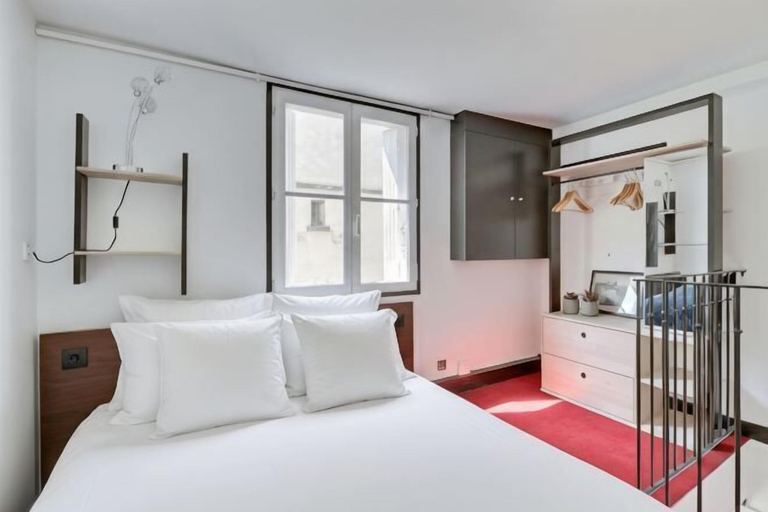 Bedroom, Chic Loft with Big Private Terrace on Ile Saint Louis, Paris