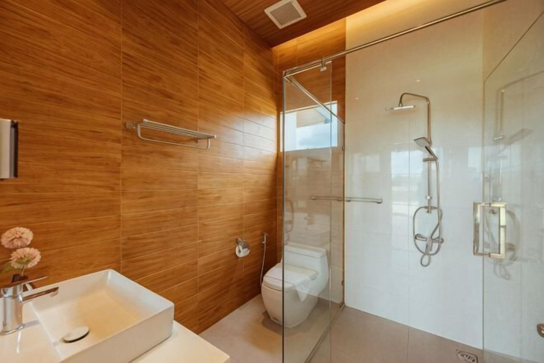 Bathroom 4, Krajokkaew Mouthten Khao Yai, Pak Chong