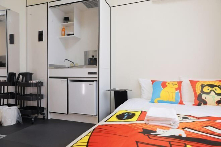 Room 4, Oyasumi manga hotel, Osaka
