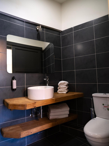 Bathroom, Semantron Traditional Village, West Greece