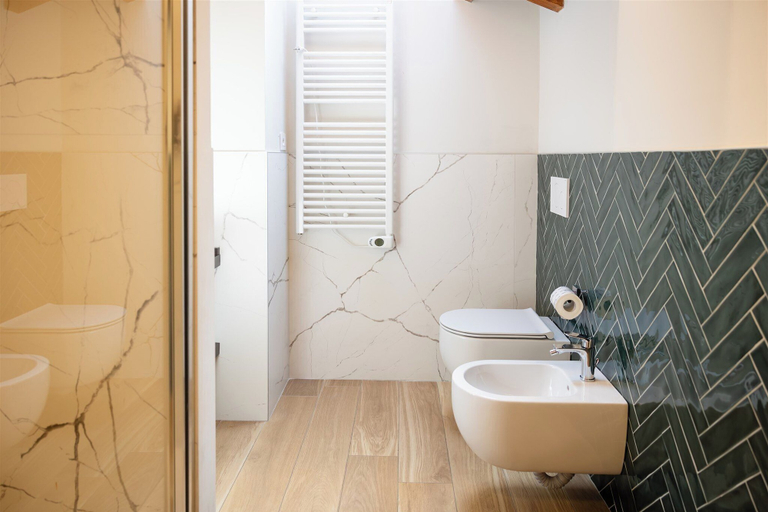 Bathroom 5, RossoVino Milano Boutique, Milano