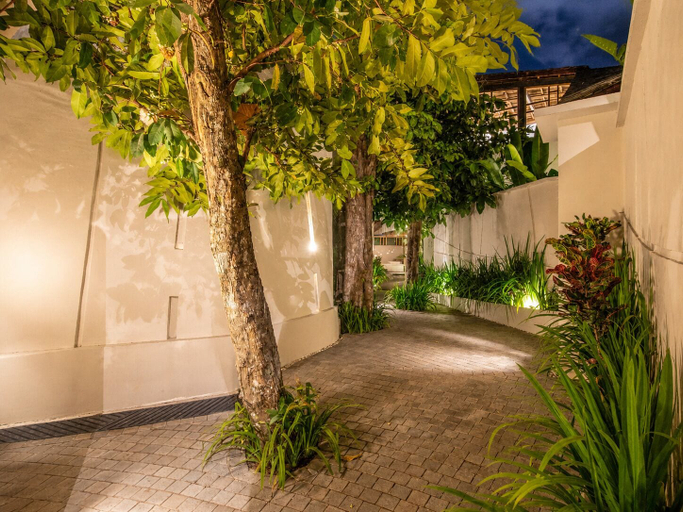 Exterior 2, Serene 1BR Villa 800 to Echo Beach, With Pool, Badung