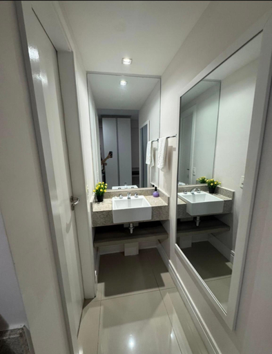 Bathroom 5, True America apart-hotel, Campos