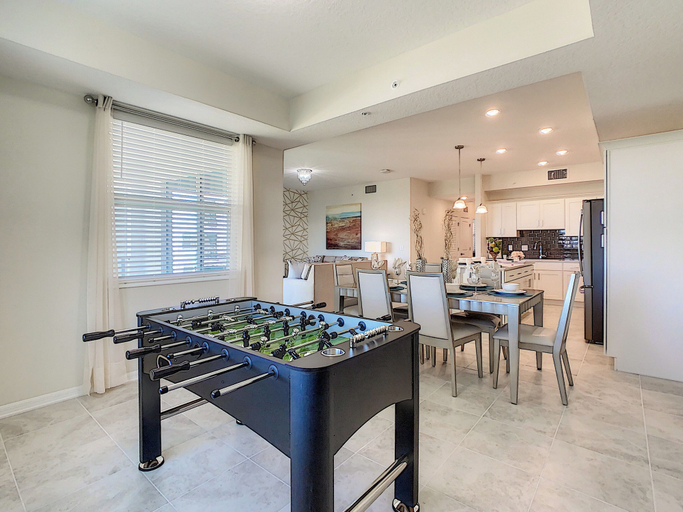 Food & Drinks 3, Modern Condo Near Disney Foosball Water Park!, Osceola