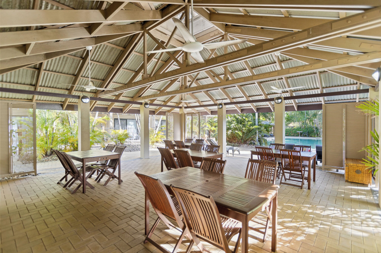 Food & Drinks 5, Trinity Beach Club Holiday Apartments, Cairns