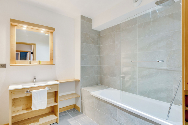 Bathroom 4, TERRESENS - Les Fermes du Mont Blanc, Haute-Savoie