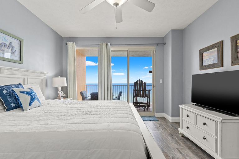 Bedroom 3, Treasure Island 0810, Bay