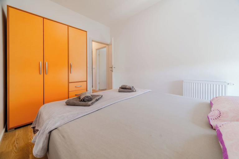 Room 4, Modern Apartment With Balcony And Garage, Krapinske Toplice