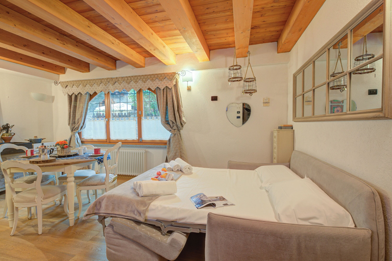 Room 4, Cozy Nest in the old Town of Bardonecchia, Torino