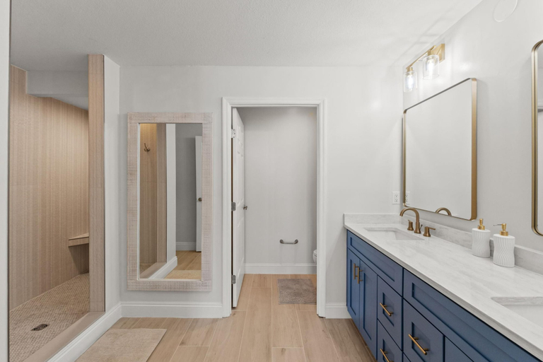 Bathroom 3, Sterling Beach Resort by Panhandle Getaways, Bay