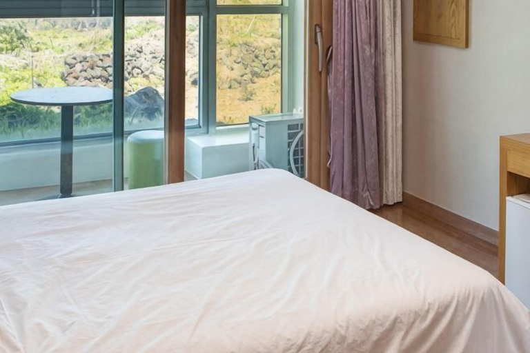Room 5, Jeju Amore House, Jeju