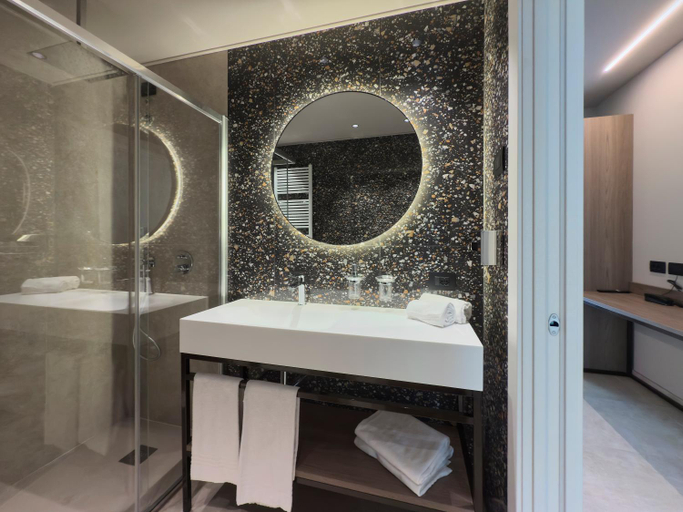 Bathroom 5, Nettuno Residence Hotel, Verona