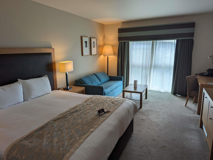 Bedroom 2, Mercure Sheffield Parkway, Sheffield