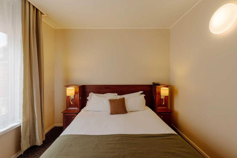 Bedroom 3, Hôtel Metropol, Pas-de-Calais