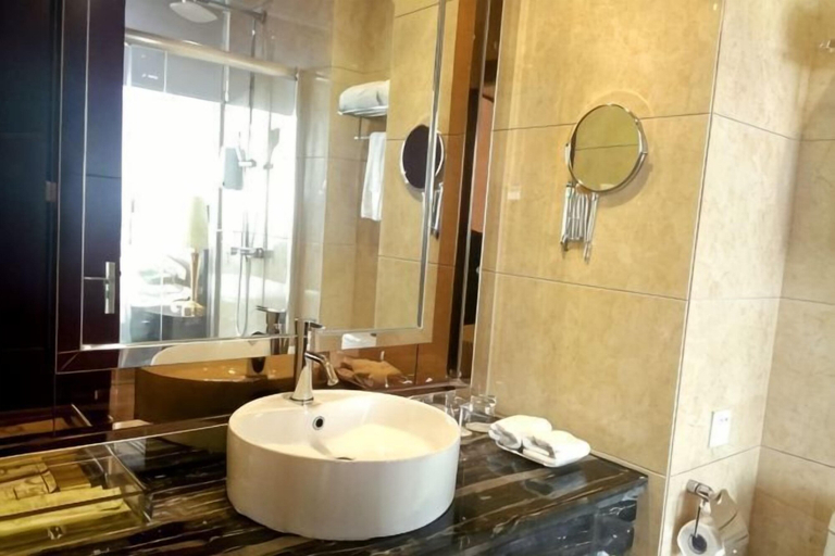 Bathroom 3, Donghua Hotel, Ningde