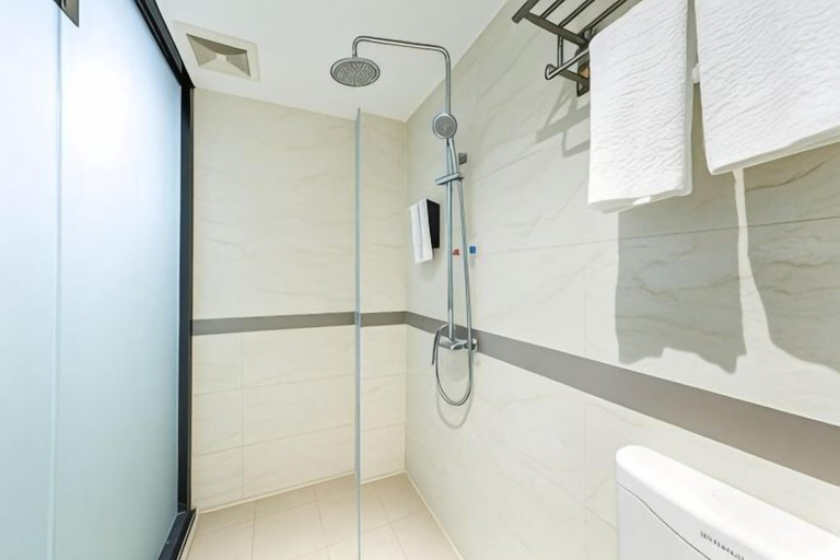 Bathroom 3, Jinyang Jincheng Hotel, Chongqing