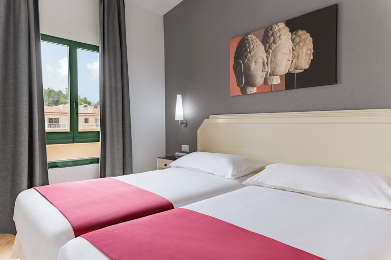 Bedroom 4, Elba Lucia Sport & Suite Hotel, Las Palmas