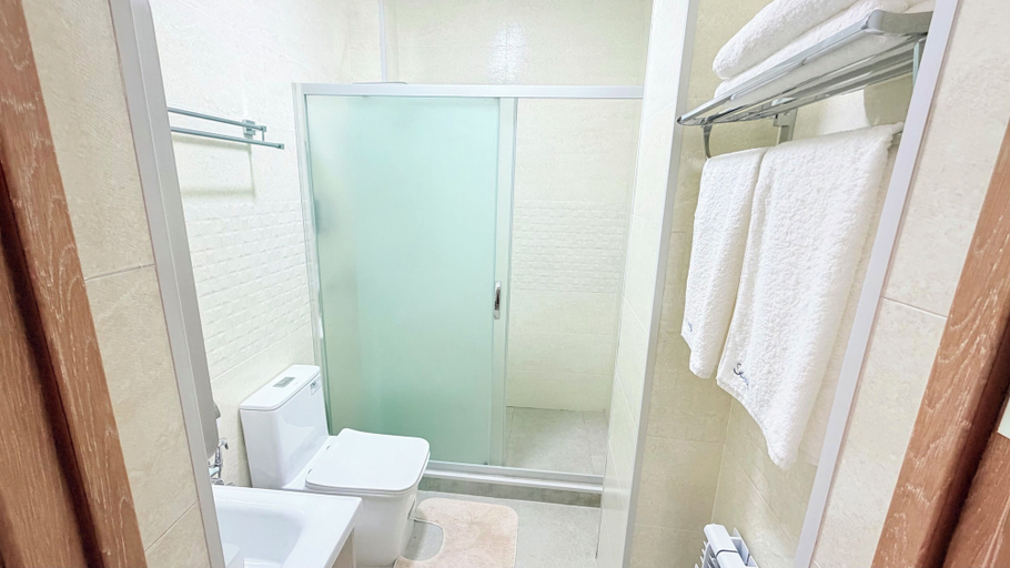 Bathroom 4, Saroy Khiva, Xiva