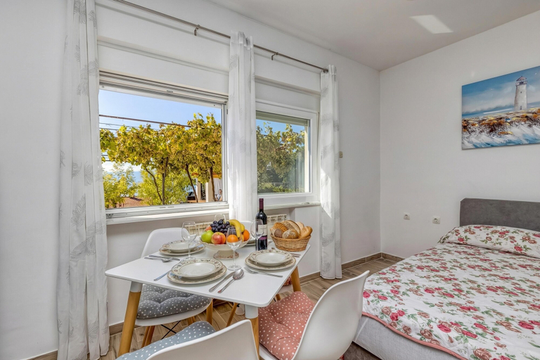 Room 5, Pool And Garden Apartment Happy Sound, Rijeka