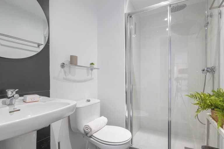 Bathroom 2, Calahonda Elegance With Pool And Sea View, Málaga