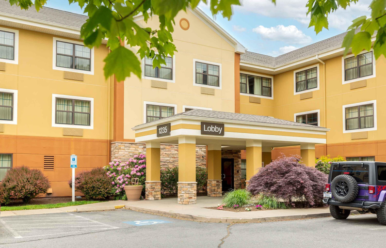 Exterior & Views, Extended Stay America Suites Providence West Warwick, Kent