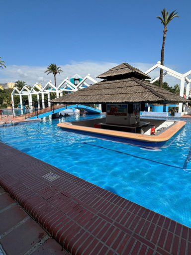 Pool 4, Beachfront Apartment With Terrace, Málaga