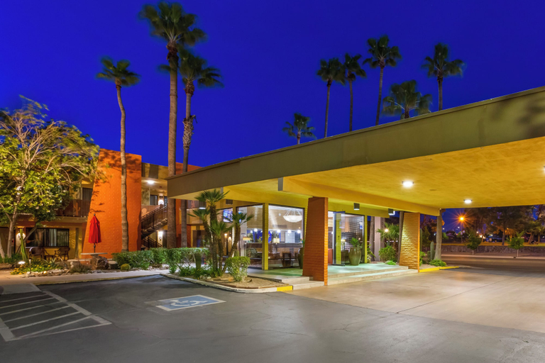 Exterior & Views 2, Royal Sun Hotel & Suites, Pima