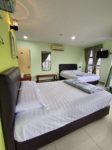 Room 3, OYO 91195 Dancenter Seremban 2 Near Snow, Seremban