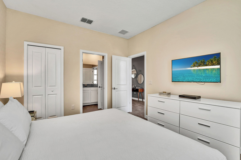 Others 2, Villa W/private Pool & Game Room Near Disney!, Osceola