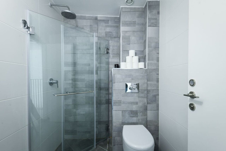 Bathroom 4, MAMAD - Luxe Apt in Top Tel Aviv Neighborhood