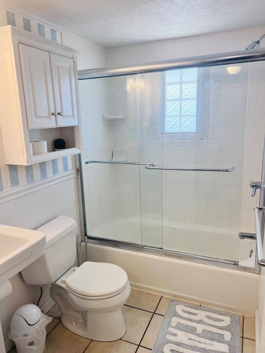 Bathroom 5, Holden Time 3 Br home by RedAwning, Brunswick