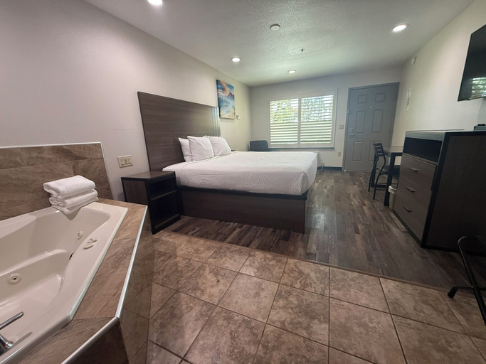 Bedroom 3, Baymont by Wyndham Manteca, San Joaquin
