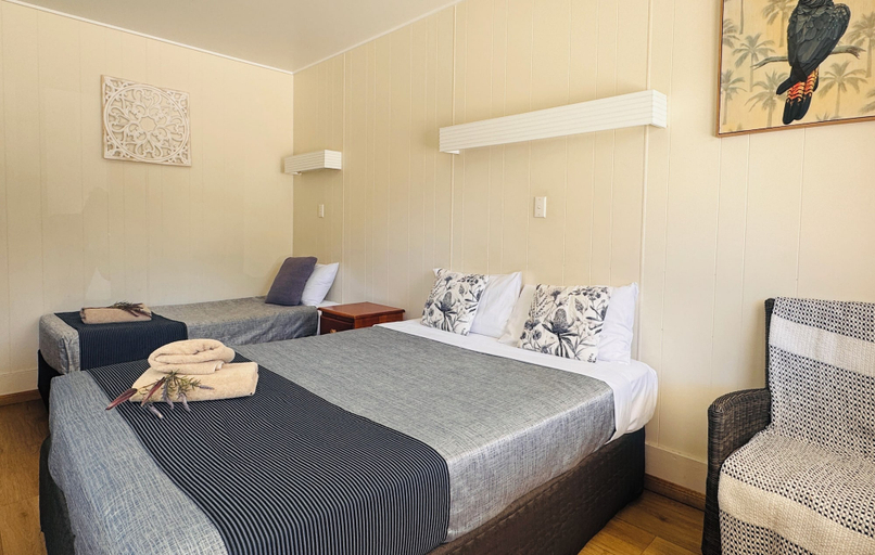 Bedroom 3, Charters Towers Motel, Charters Towers