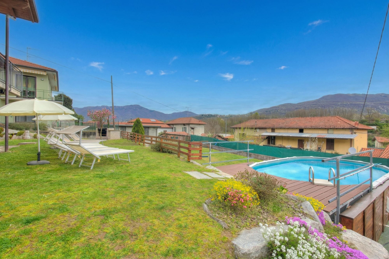 Sport & Beauty 3, Villa Laura Private Pool and Garden, Varese