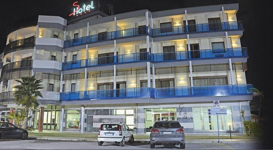Exterior & Views 2, SHotel, Chieti