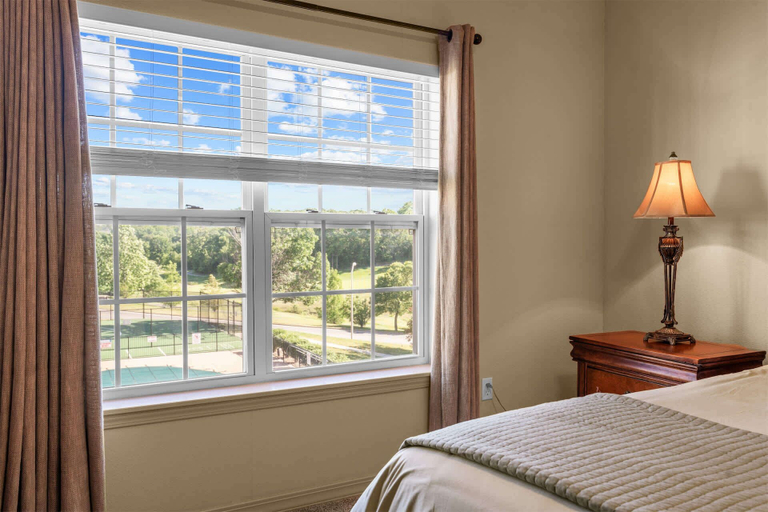 Room 2, Caddy Corner Condo - Cozy Stay, Taney