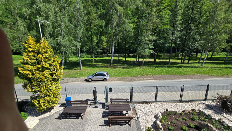 Others 4, Brido, Ząbkowice