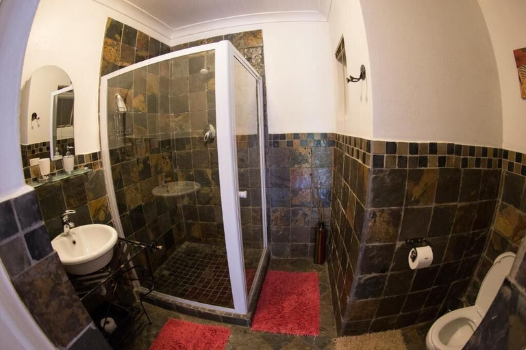 Bathroom 4, ARISTA GUESTHOUSE, Mangaung
