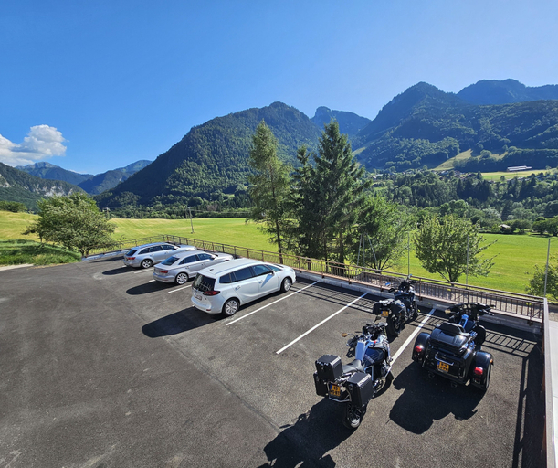 Property grounds, Le plein soleil, Haute-Savoie