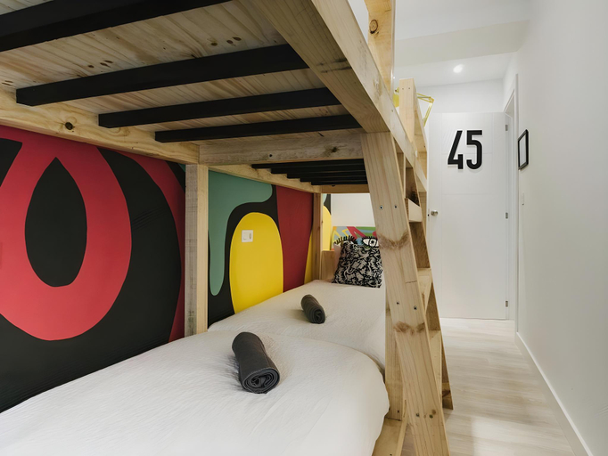 Bedroom 2, Off Beat Guesthouse - Self-check-in - Sleep Conscious, Guipúzcoa